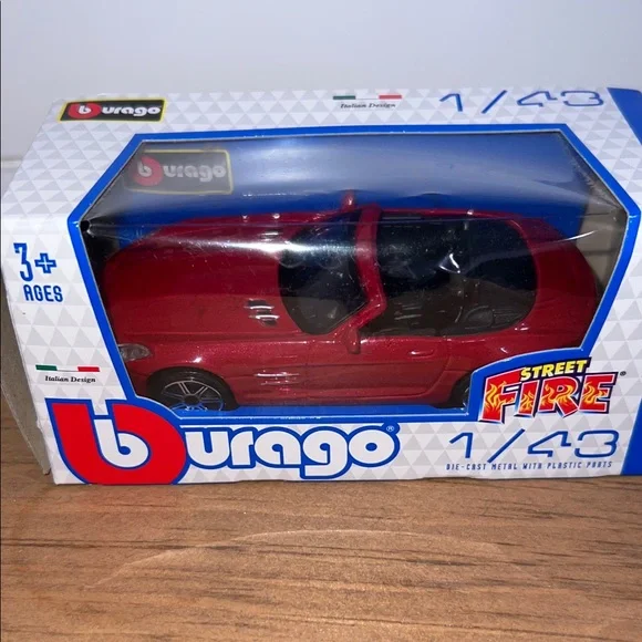 Bburago Street Fire 1/43 Red Mercedes Convertible Die-Cast Toy Car - Picture 10 of 13